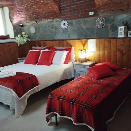 Bed and Breakfast La Ghita à Sparone Extérieur photo