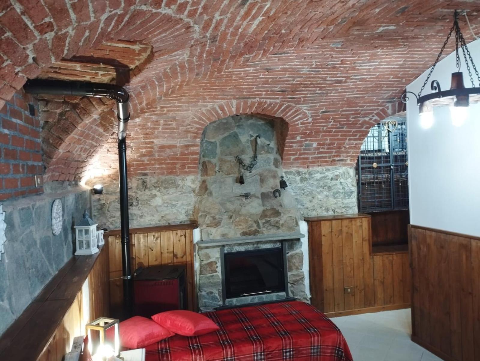 Bed and Breakfast La Ghita à Sparone Extérieur photo