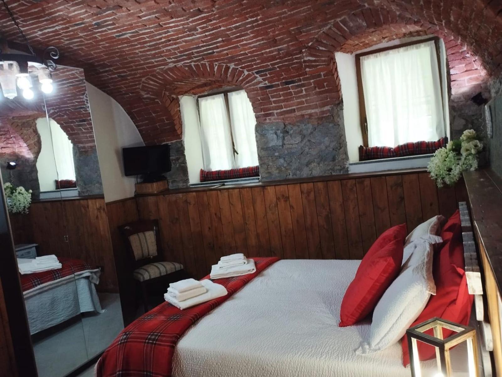 Bed and Breakfast La Ghita à Sparone Extérieur photo